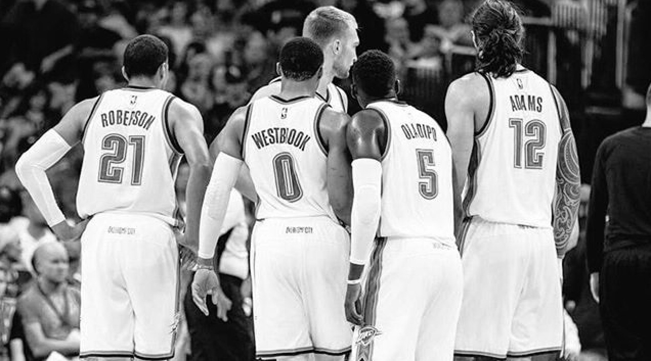 db电竞 官网-今夜突围战来临，圣安东尼奥马刺围绕德甲官宣签约，气氛紧张，阵容厚度经受考验