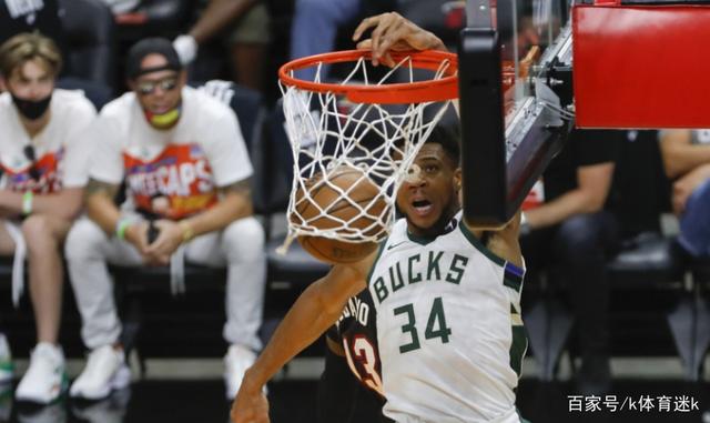 今夜英超传出新动向；密尔沃基雄鹿手感冰凉；管理层表态——气氛紧张；年轻球员得到机会